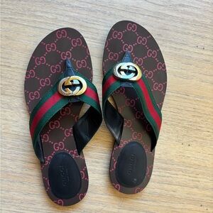 NWOT Gucci Sandals
